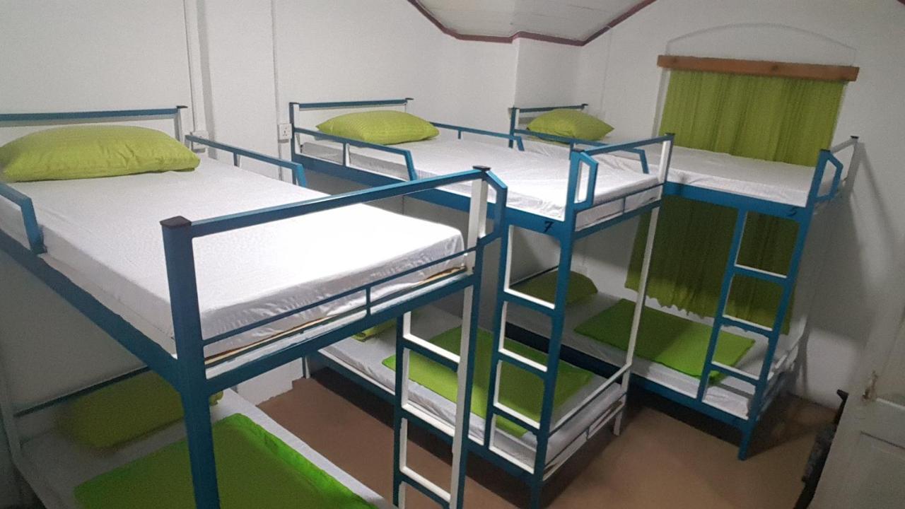 Leisure Nest Hostel Nuwara Eliya Esterno foto